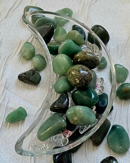 🌿✨ Green Aventurine Tumbled Healing Stones 🌿🔮 - Balance and Prosperity! ✨🌿