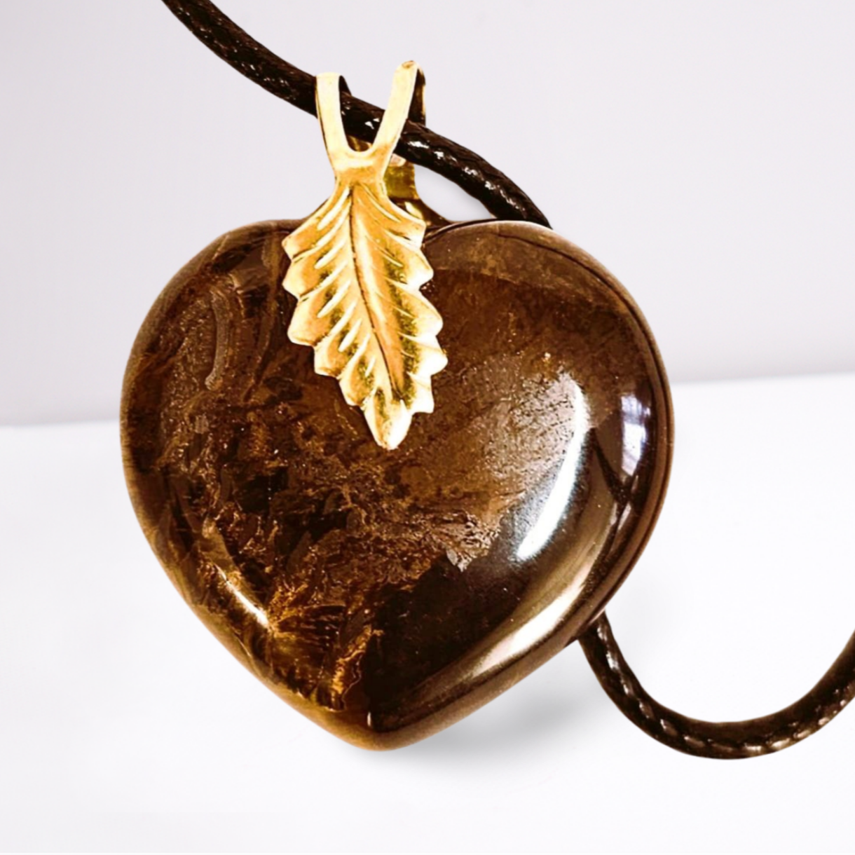 Heart Shaped Tiger's Eye Genuine Stone Pendant - Energizing Jewelry for Courage and Protection! 🌟🐅